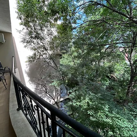 Saphire Studio Apartment